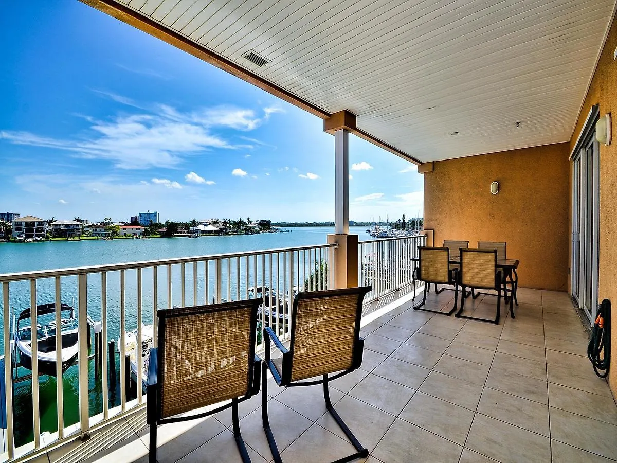 Island Key Condos 302 Clearwater Beach Apartment